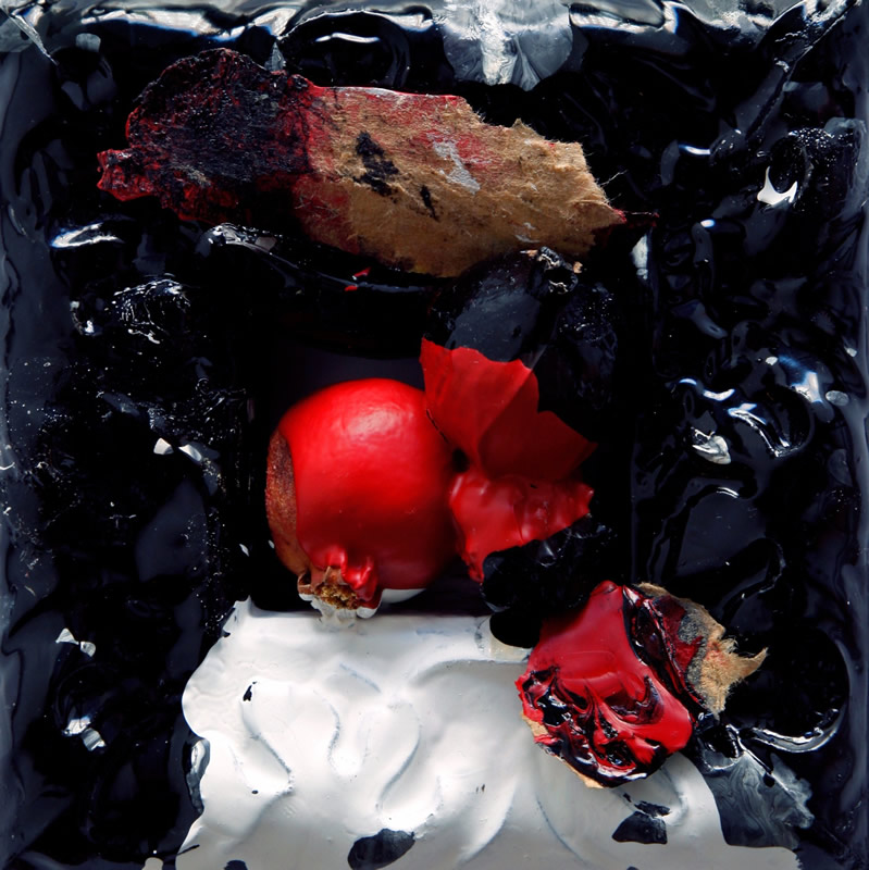 Zwart Wit Rood 80 x 80 cm foto, epoxy op aluminium